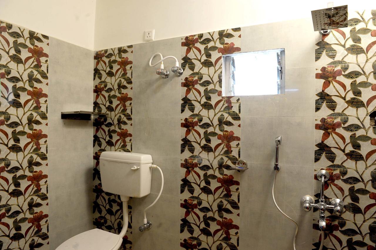 Jayanti Hotel タラピス エクステリア 写真
