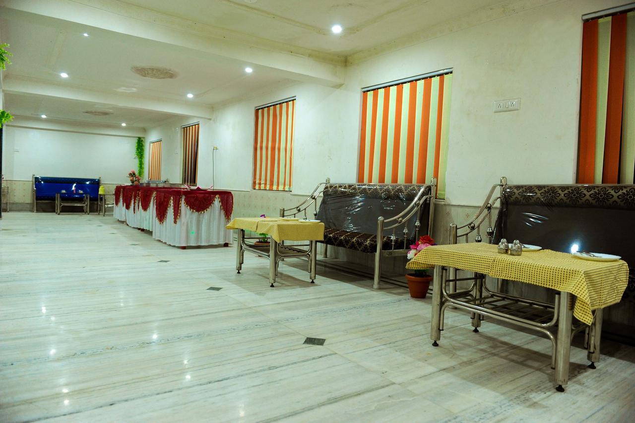 Jayanti Hotel タラピス エクステリア 写真