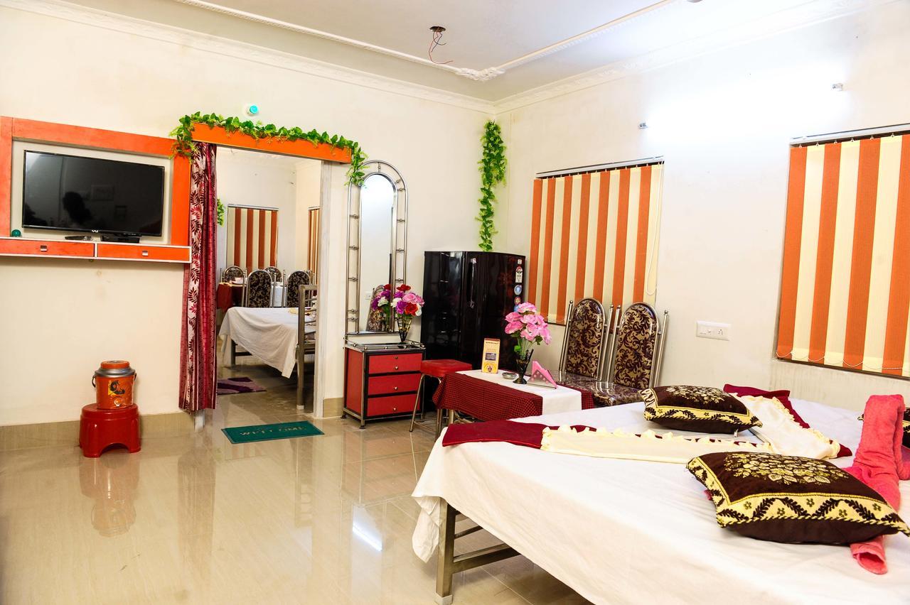 Jayanti Hotel タラピス エクステリア 写真